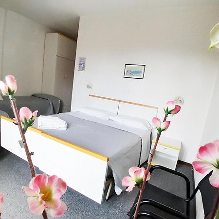 Hotel Berlino Cattolica Oda fotoğraf