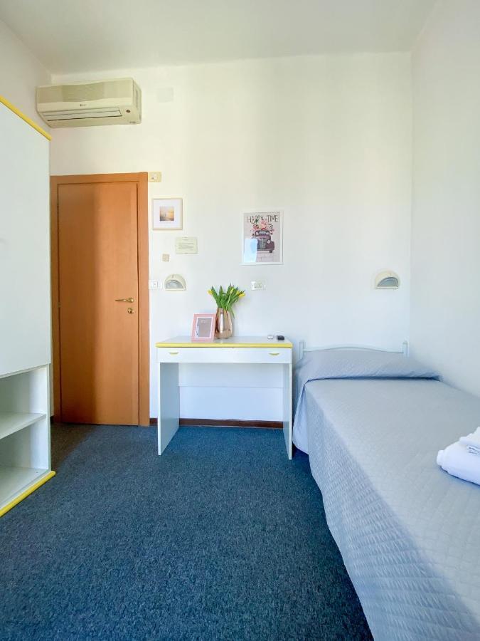 Hotel Berlino Cattolica Dış mekan fotoğraf