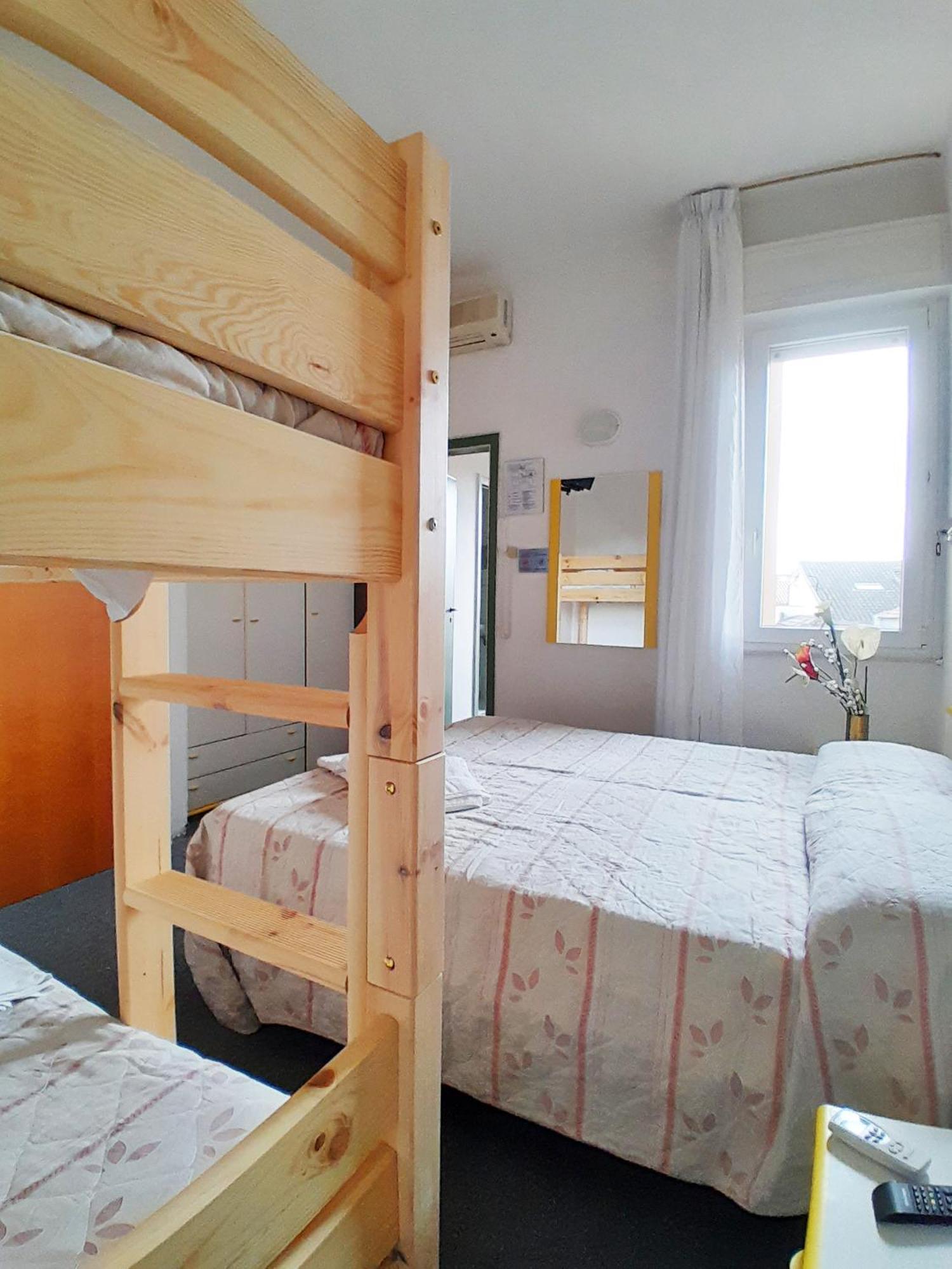 Hotel Berlino Cattolica Oda fotoğraf